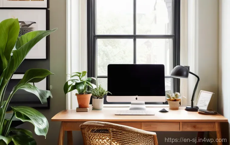 홈 오피스 공간에서의 커스터마이징 팁 - **A modern, minimalist home office bathed in soft, natural light, focusing on ergonomic design and p... 홈 오피스 공간에서의 커스터마이징 팁 - **A modern, minimalist home office bathed in soft, natural light, focusing on ergonomic design and p...